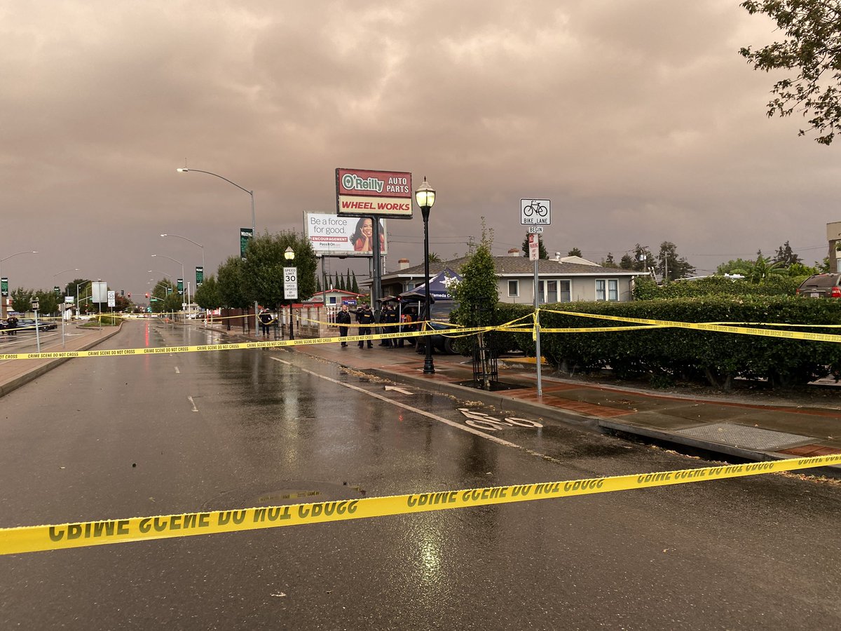 The Alameda County Sheriff's Office is still investigating the scene they're calling a possible road rage incident that left one man dead with gunshot wounds. They say the suspect fled toward nearby 880. People in the area said they heard 8 or 9 gunshots