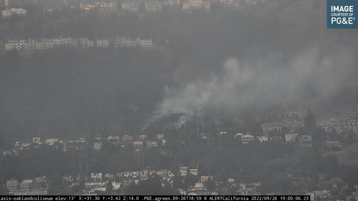 3rd alarm vegetation fire in Oakland near W/B I-580 & Edwards Ave, making good progress on the flanks + the head per radio traffic, started as a car fire &amp; spread to the hillside