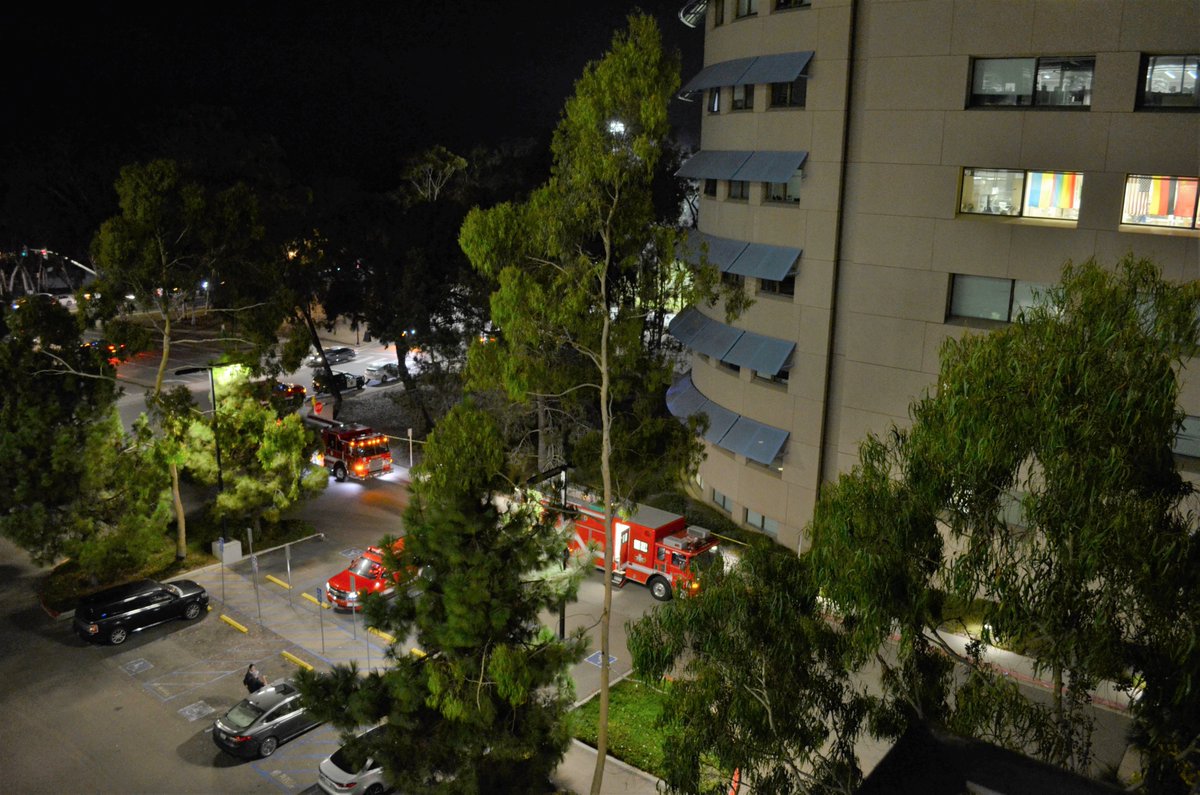 @FBISanDiego Bomb Squads investigating a HazMat incident on the campus of @UCSanDiego in LaJolla