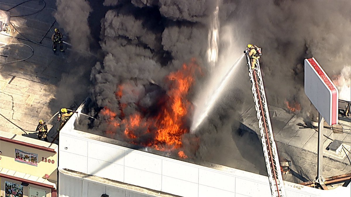 @losangelesfiredepartment sotoic Boyle Heights 75x100 ft commercial (vacant bank)