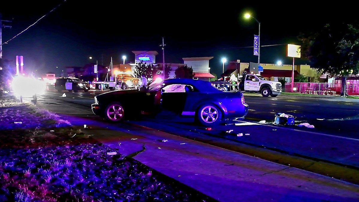 SouthSacramento Stockton Blvd is shut down between Florin Rd. and Chandler Dr.  CHP Officer critically injured when struck by a vehicle while investigating a fatal auto vs bicyclist incident. Stockton Blvd closed in both directions