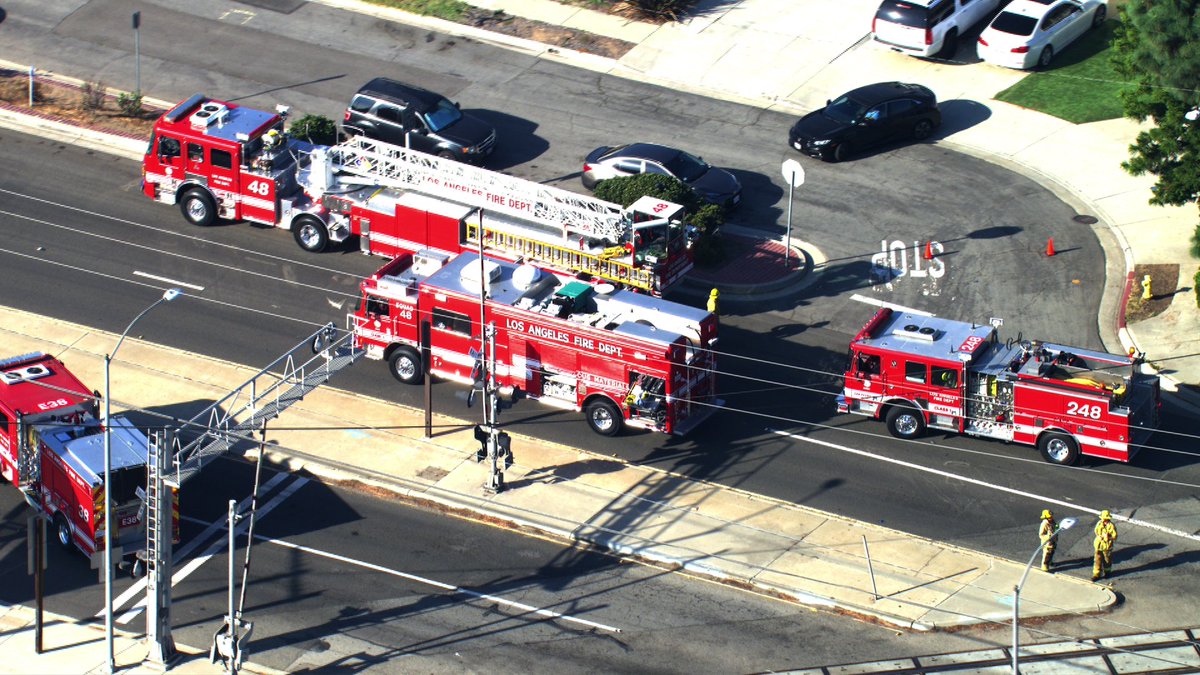 Harbor City @LAFD on scene of an underground pipeline rupture along the railroad tracks. Nothing visible from SkyFox Fire personnel with the gas company making sure the public is safe. At this time no evacuation. Western closed from Sepulveda to 235th