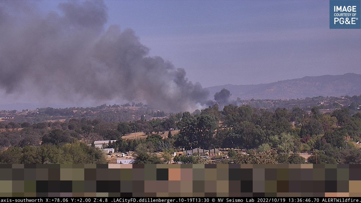 MeadowFire near ValleySprings, Calaveras Co: AA440 reporting 4-5 acres of grass & oak woodland with  1 structure involved, other structures immediately threatened - requested 2 addl tankers and  another copter. 3100blk Crestview Dr