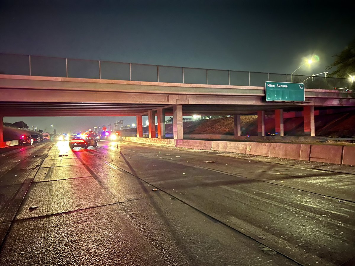 All southbound lanes of SR99 south of Ming Avenue are closed due to freeway shooting investigation. All southbound lanes are being diverted at SR58 and Stockdale Hwy