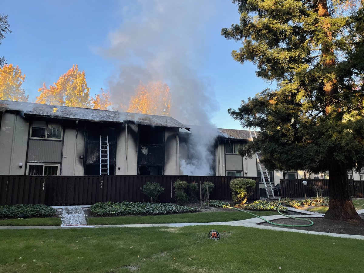 Con Fire is currently on-scene at a 2 Alarm Fire in Walnut Creek at Countrywood Townhomes. Fire is extinguished and overhaul is underway