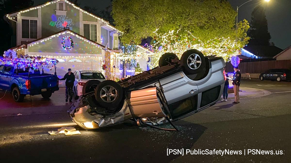 VehicleAccident Antelope  3728 N Country Drive   Around 8:50 p.m., tonight the Sac Metro Fire Department and CHP responded to a rollover crash on North Country Drive in Antelope