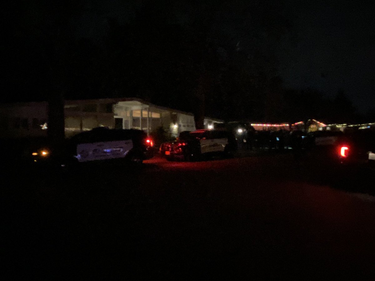 @sacsheriff is investigating a suspicious death in Carmichael, in a neighborhood near Fair Oaks Blvd. & Arden Way. 