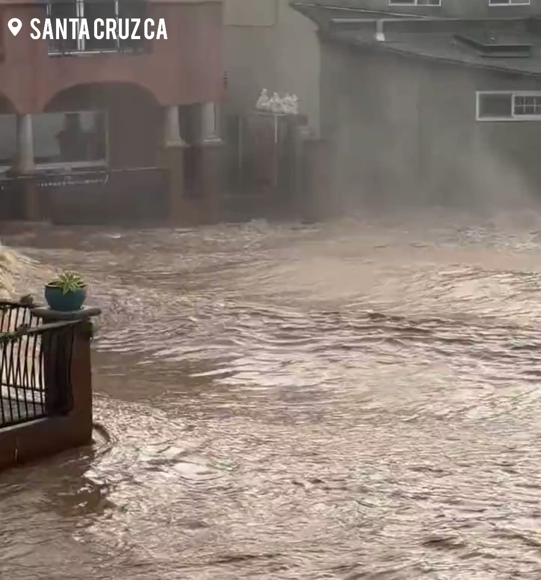 Major Damage reported as massive swell batters piers and homes  Santacruz   CA   Santa Cruz is reporting significant damage to piers homes and other structures as a powerful bomb cyclone continues to bear down on the coastal city bringing  waves and winds