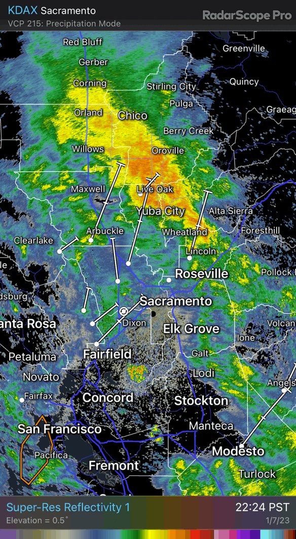 Warningwarning Midnight: More than 260,000 customers in the dark just in Sacramento and San Joaquin counties, damaging winds in the city now, thunderstorms moving through Fairfield