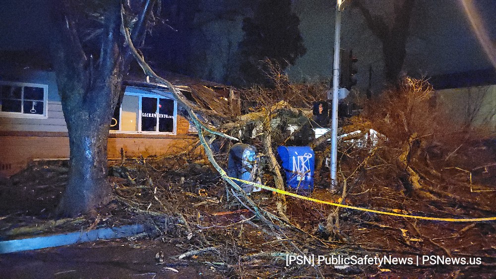 Downed Tree Escape Room Downtown I St and 19th St   A large tree has fallen and blocked the roadway at the intersection of I St and 19th St.   This is the location of a popular escape room, Escape Sacramento, which sustained moderate damage to the structure