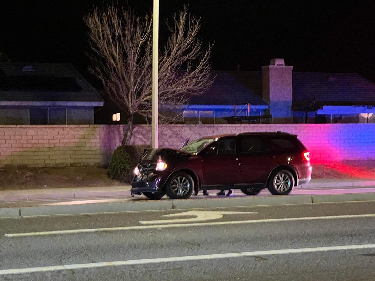 Lancaster,ca: 902t/902r(traffic collision with injuries /rescue responding) 18th st e and Ave I 3 vehicle traffic accident