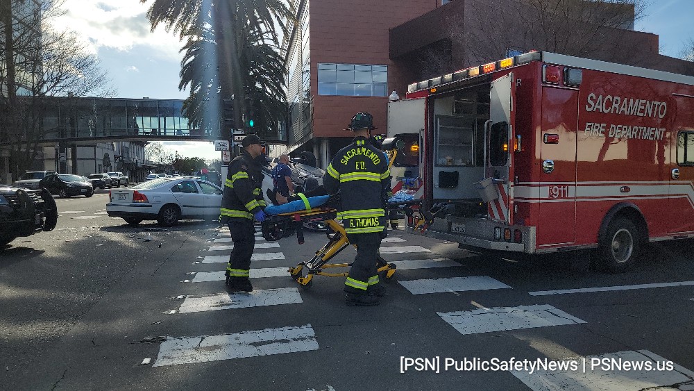 Vehicle Accident Downtown 28th St and L St  Earlier this afternoon, Sacramento Fire and Police responded to a two-vehicle accident at the intersection of 28th St and L St.  According to radio traffic, one person required assistance from the vehicle