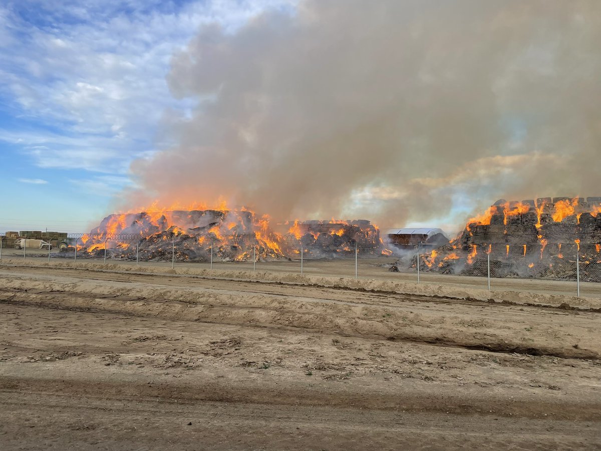 FeedIncident Firefighters have contained a large haystack fire on the 29000 block of Fresno-Coalinga Rd, located on the Harris Ranch feed lot property. Harris Ranch employees will monitoring the situation throughout the night. The cause of the fire was spontaneous combustion