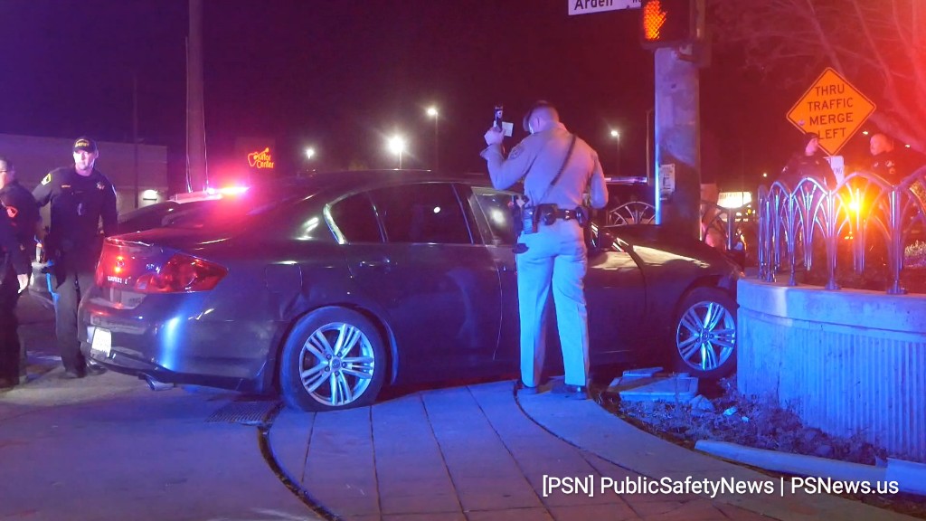 FootPursuit Arden Arcade  Howe Ave and Arden Way   Around 1:10 a.m., Sacramento County Sheriff deputies became involved in a short pursuit in the Arden Arcade area.   The subject bailed out of the vehicle and ran on foot at the intersection of Howe Ave and Arden Way