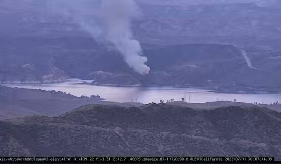 Time lapse of the DryFire.This is the DryFire burning just off Lake Hughes Rd in Castaic . You can see the fire burning towards the lake.  No structures threatened as of now.