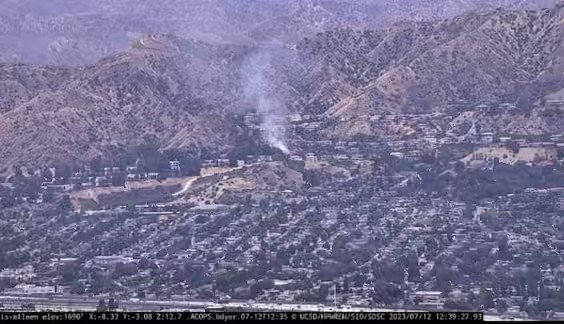 Smoke in the Burbank area, .  A smaller brushfire has broken out near Castleman and Clifden Lanes just north of Brace Canyon Park
