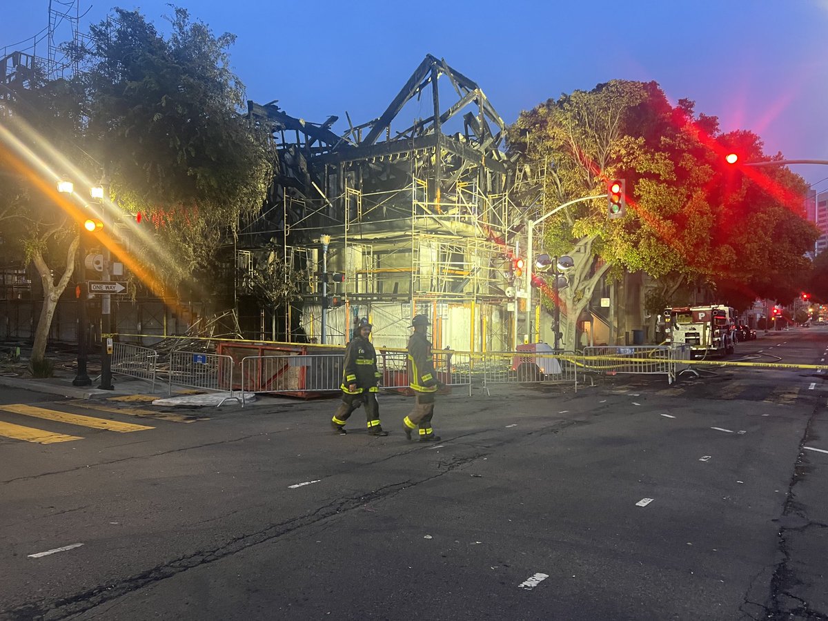 ⁦⁦⁦@SFFDPIO⁩ still investigating construction fire yesterday at Oak and Octavia that decimated a 5 story building. Neighbors have been calling on the city to address safety concerns with encampments on the block.