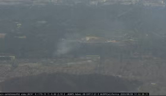 another brushfire burning here in PorterRanch is catching your attention along the 118fwy.  This is burning off the EB 118 before Porter Ranch Dr. and is slowing the drive a bit