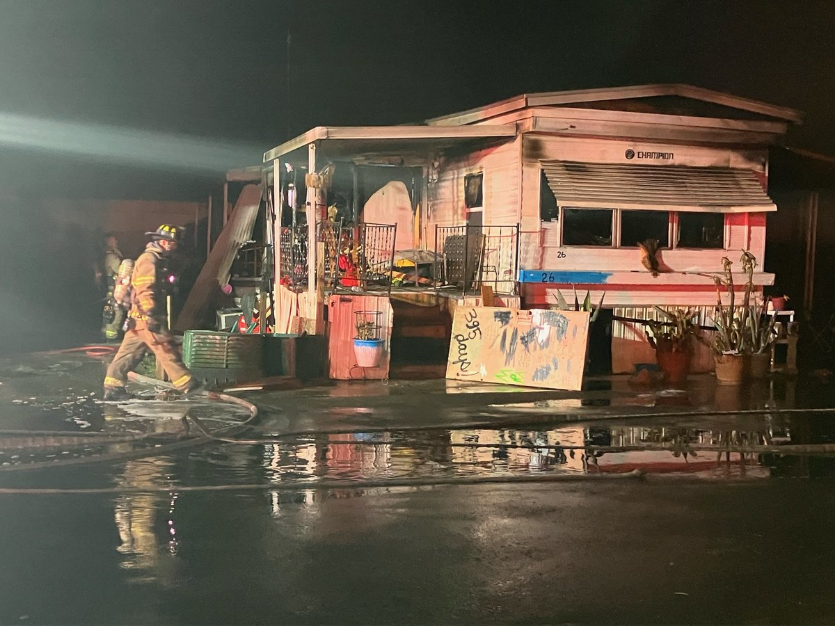 Cooking fire destroys mobile home, kills several kittens in Fresno