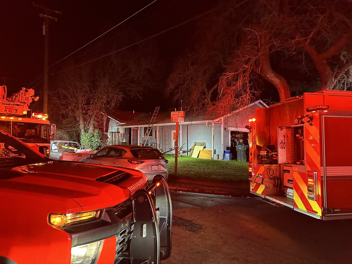 Crews arrived to an attic fire at a duplex in North Highlands. 3 occupants in 1 unit, 1 occupant in the other and a total of 4 dogs made it out safely after hearing activated smoke alarms. The fire was quickly contained, preventing the spread into both living spaces. 