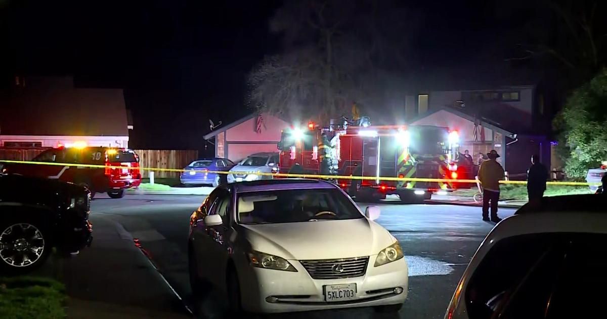 Man found unresponsive during Elk Grove house fire dies in hospital