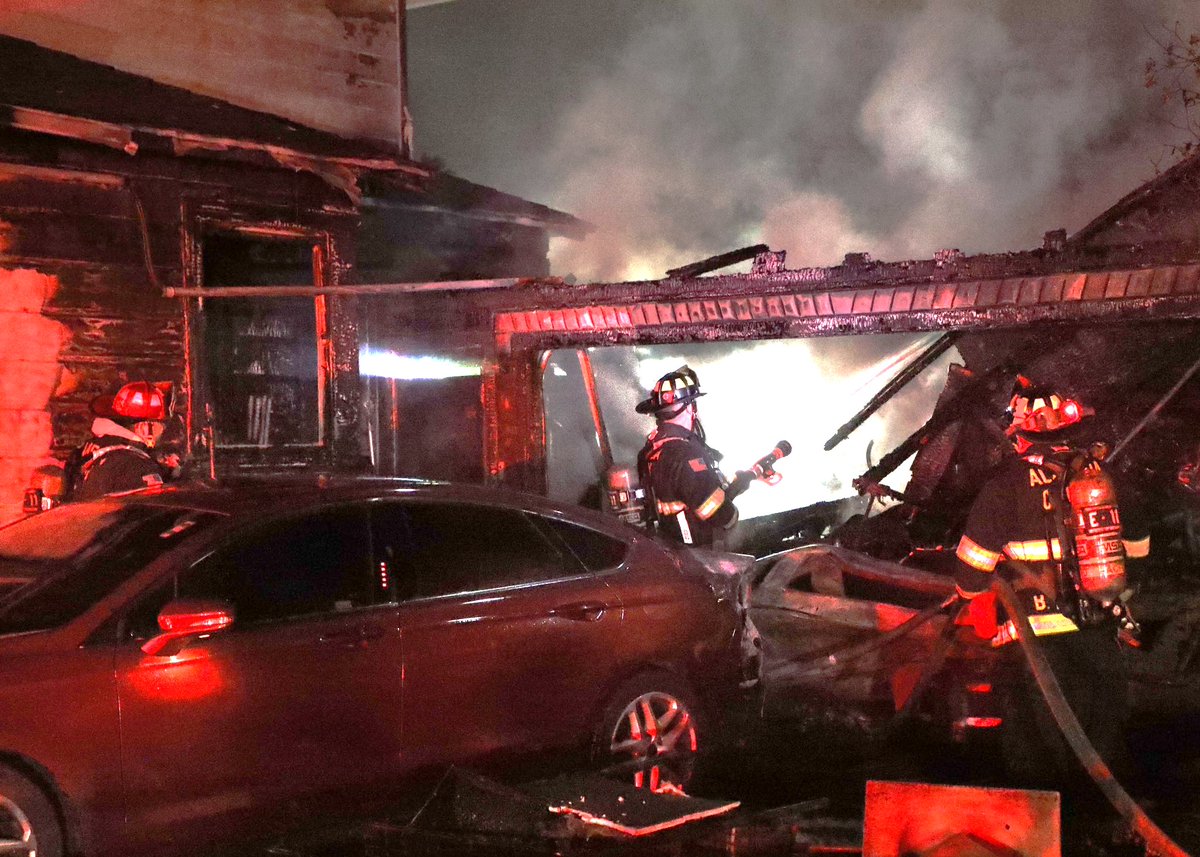 Pet dead, 8 displaced after San Leandro house fire