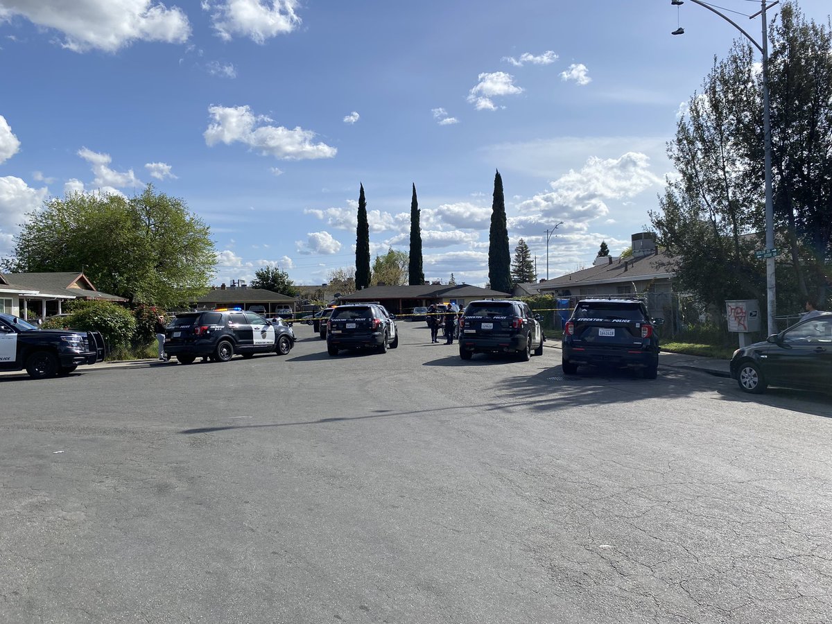 1 killed, 3 hurt after bullets fly in this north Stockton neighborhood Police say groups of people were shooting at eachother. Officers discovered the victim who later died inside a car they were chasing. This is the 3rd homicide in Stockton so far today. @ABC10At least two people were hurt in a shooting on Astor Drive in Stockton this afternoon