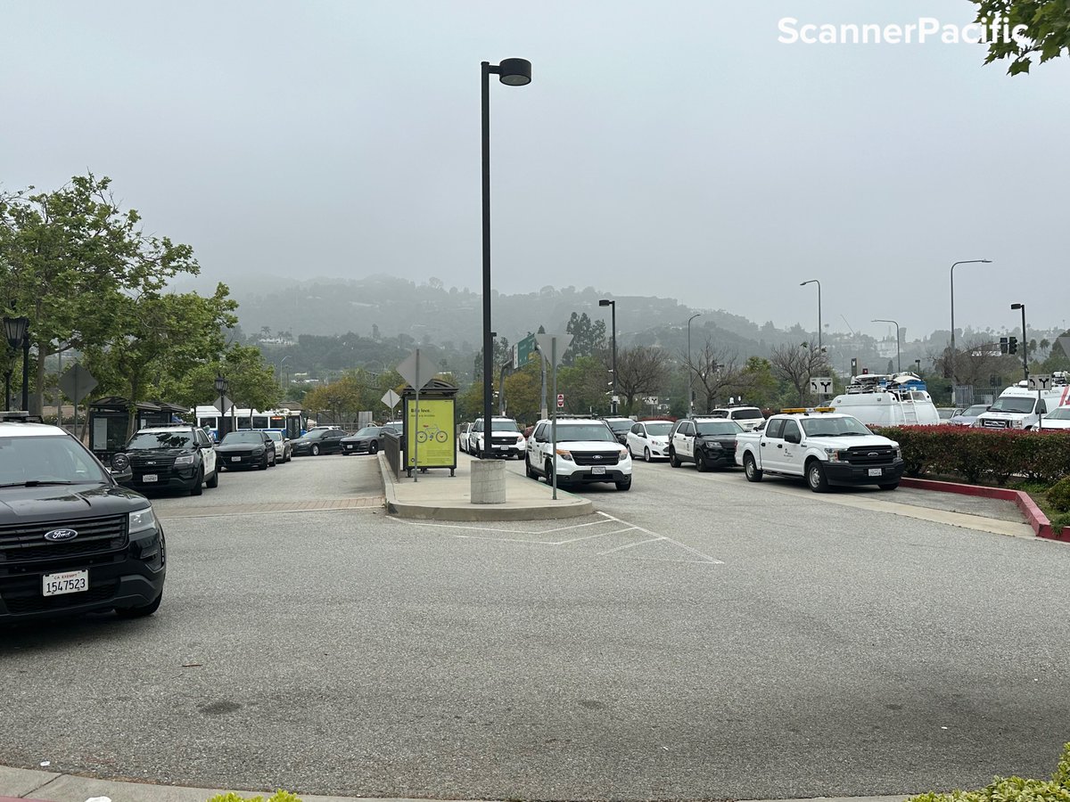 Lots of PD and media at the station currently as the investigation continues. Woman dies after being stabbed in neck at Studio City Metro station; suspect in custody