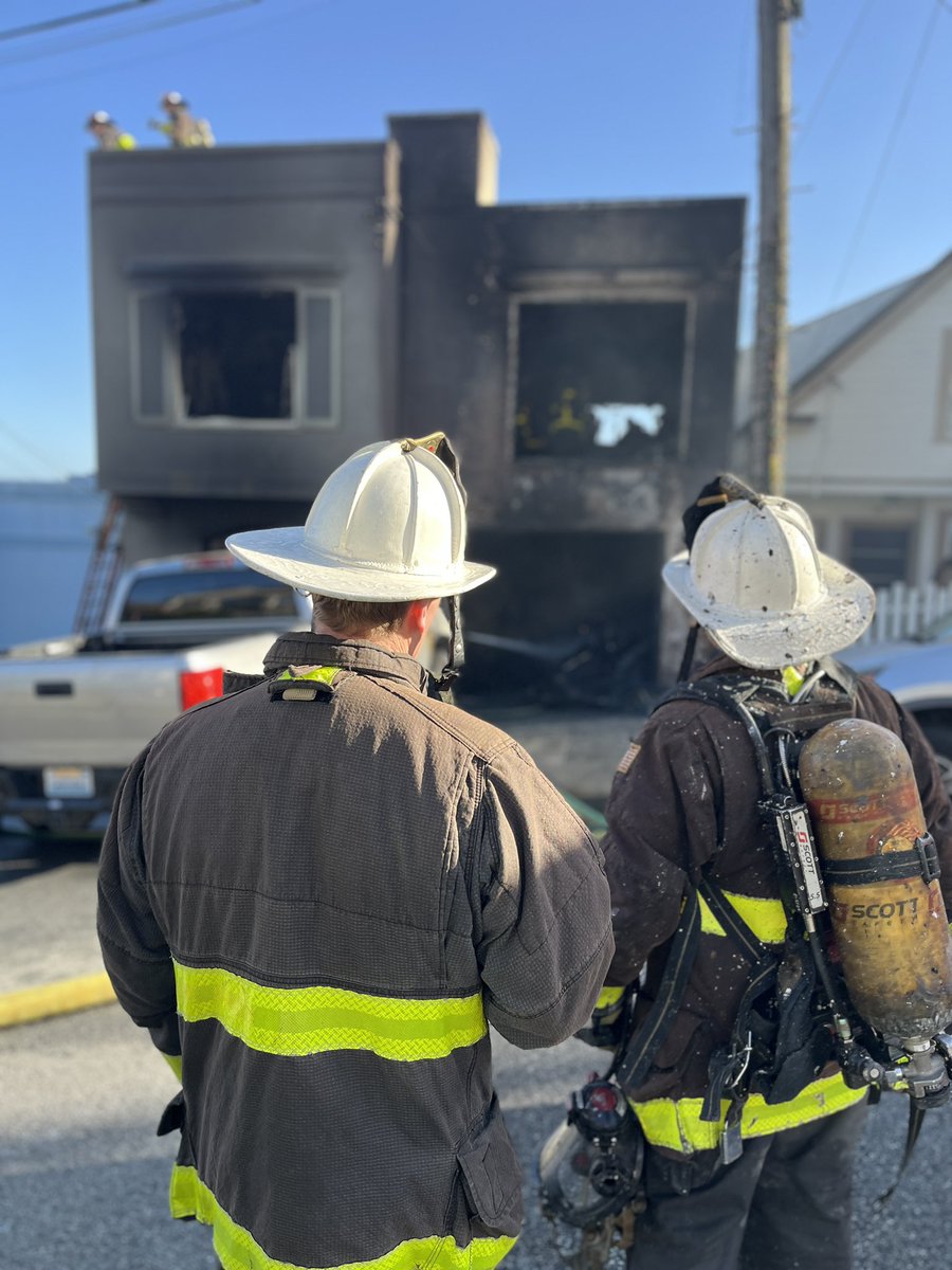 A 1 alarm fire is currently happening at 179 Tucker St. Units will be on scene for a minimum of 1 hour. The intersection of Tucker and Rutland is blocked.   