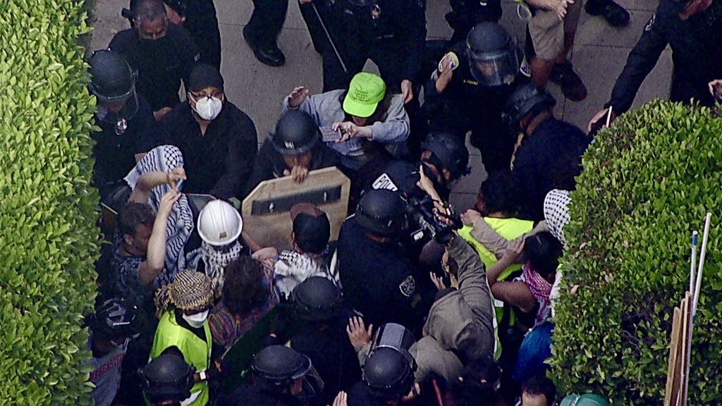 Arrests   as the mob is turning more aggressive towards university police