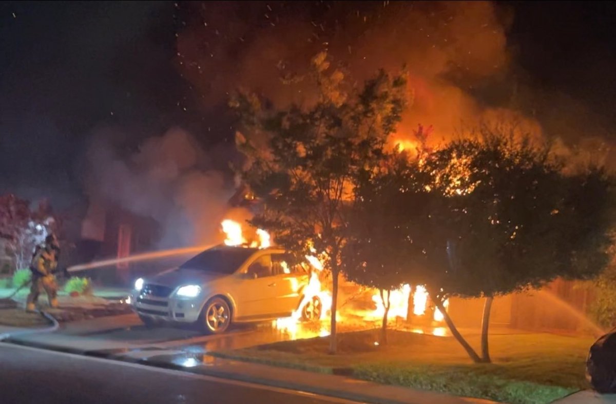 Crews arrived last night to a garage fire in Citrus Heights on the 6100 block of Ebonywood Ct. Thankful everyone made it out, no injuries were reported. The fire caused major damage to the garage and parts of the living space.  