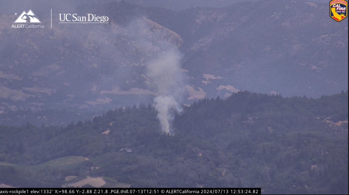 BreezeFire: Firefighters from CAL FIRE and @NoSoCoFire are responding to a vegetation fire near the 400 block of Breezewood Drive, Geyserville. The fire is approximately one acre burning at a slow rate of spread in grass, oak woodland