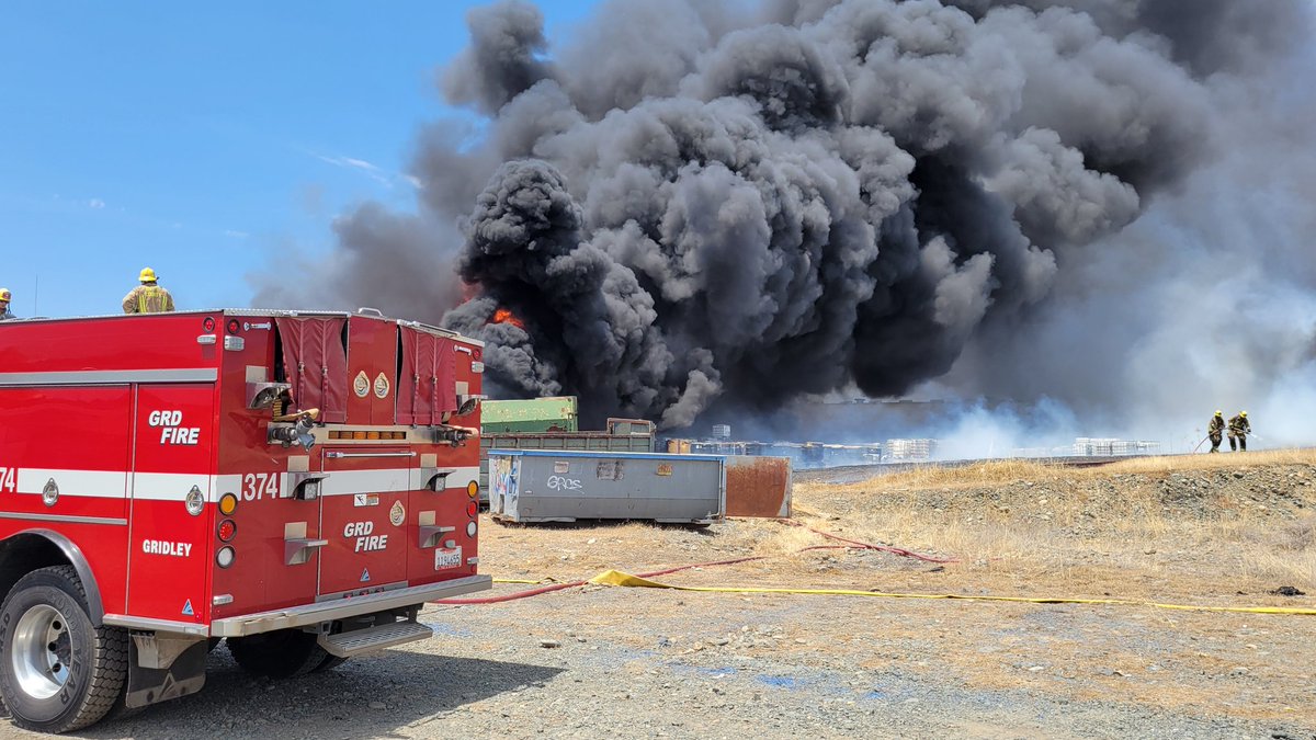 Fire off Georgia Pacific Way and Merlo Avenue. Large pile of materials burning