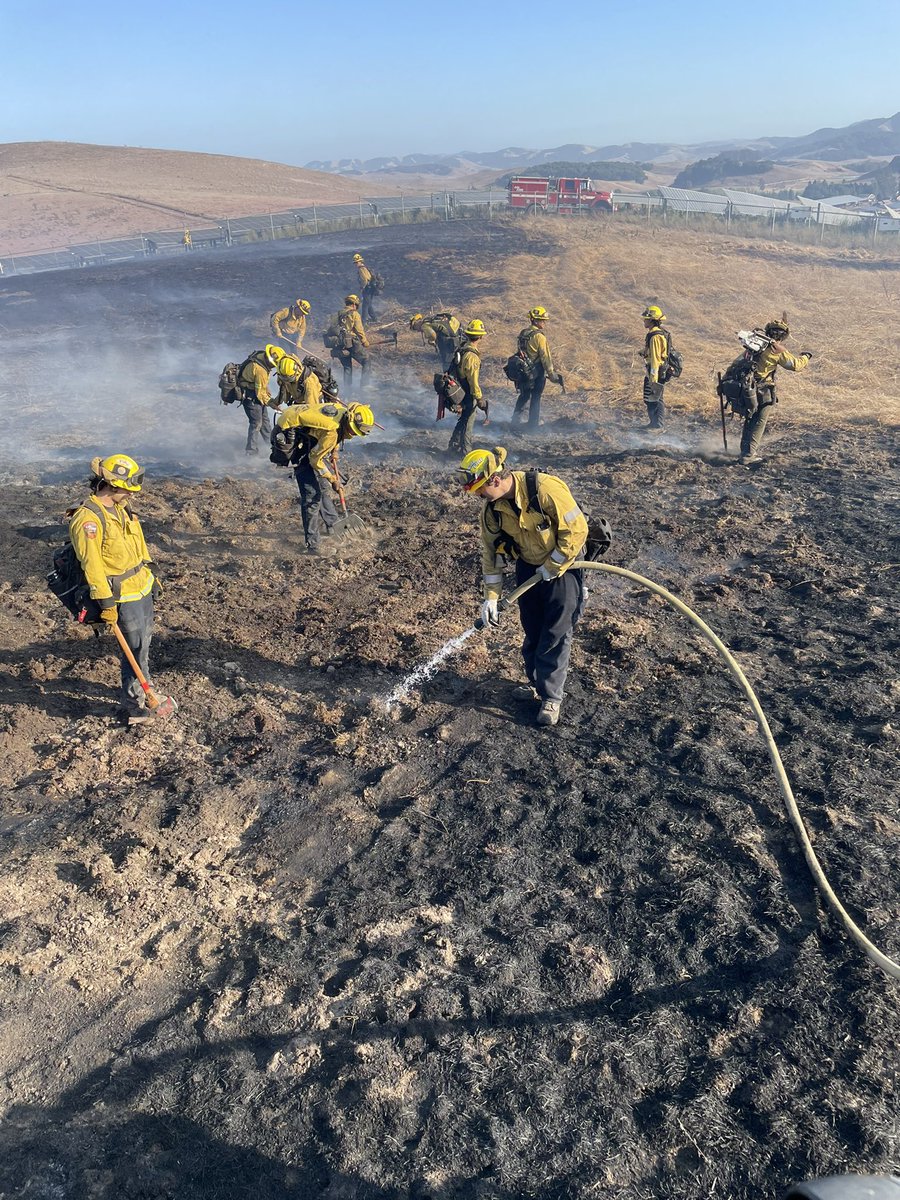 TwoFire : Better mapping shows the fire burned 32.5 acres. It is now 75% contained. Crews will remain at scene past sundown working on heavy mop-up operations