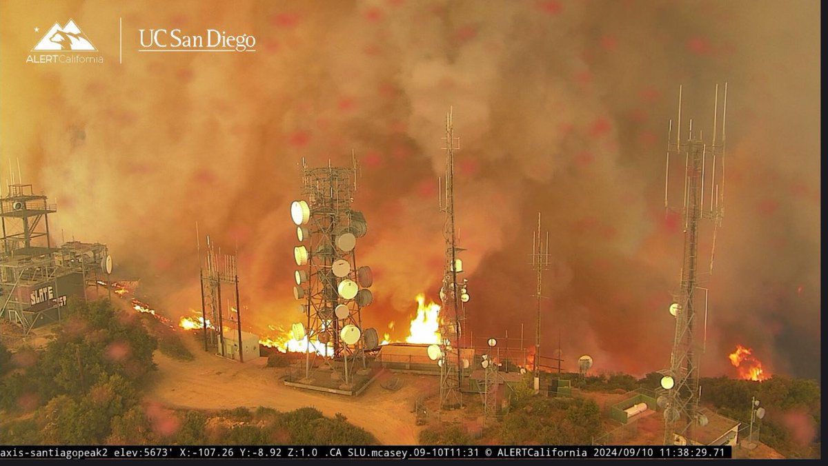 AirportFire SantiagoPeak Fire is at the towers at this point. Fire behavior is incredible