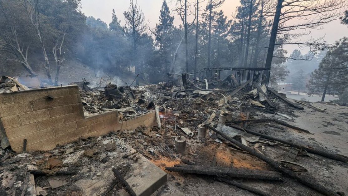 First look at some of the loss caused by the BridgeFire in Wrightwood. LosAngeles News Stringer OSTV bridgefire linefire wrightwood