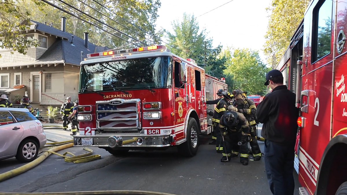 Structure Fire Midtown 600 Block of 26th Street Just before 8:30 this morning, Sacramento Fire responded to reports of a house fire on 26th Street. When crews arrived, they found that two homes were involved, with fire through the roof