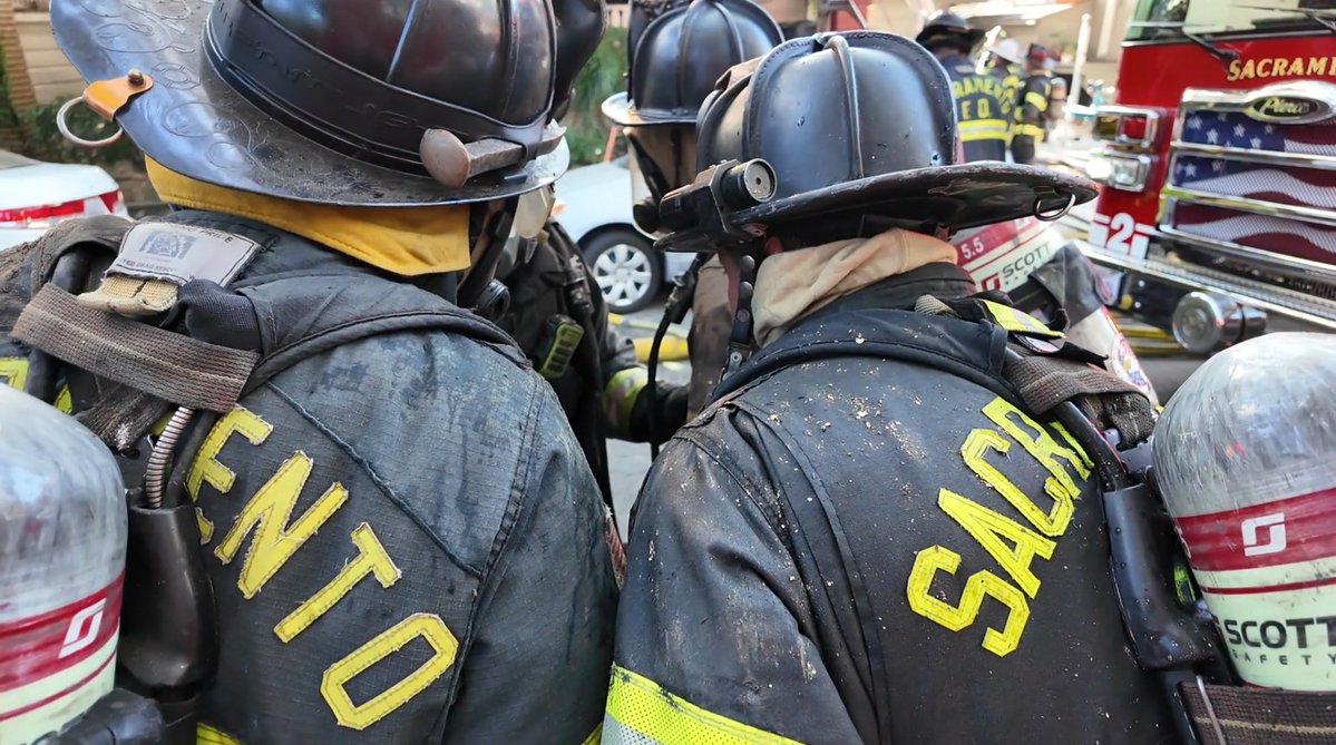 Structure Fire Midtown 600 Block of 26th Street Just before 8:30 this morning, Sacramento Fire responded to reports of a house fire on 26th Street. When crews arrived, they found that two homes were involved, with fire through the roof