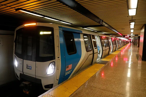 Police: 4 teenage girls arrested for assault at Oakland BART station