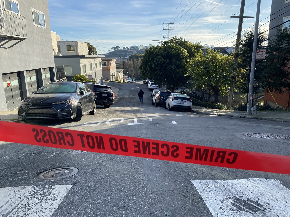 San Francisco Police confirm they are working a homicide in what appears to be an apartment off of Tompkins and Putnam. They say there is no active threat to the community at this time. A coroner’s van just arrived to the scene 