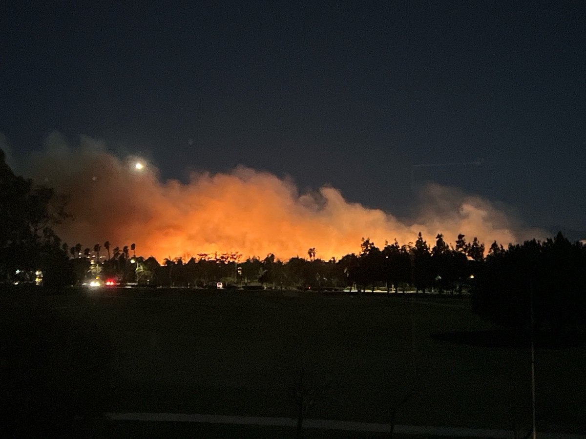 On the Auto Fire: Three additional helicopters are being assigned to the incident including 1 HelCo (helicopter coordinator).Victoria Ave is now closed between Gonzales Rd & Olivas Park Dr.Evacuation Order is in place for the river bottom  