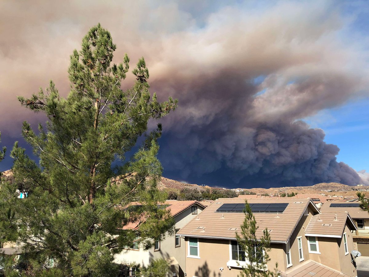 Santa Clarita, Hughes Fire. 500 acres activity burning with no containment. 5 freeway NB at Parker Rd Off Ramp and 5 freeway NB at Lake Hughes Rd off ramp will be shut down Per CHP