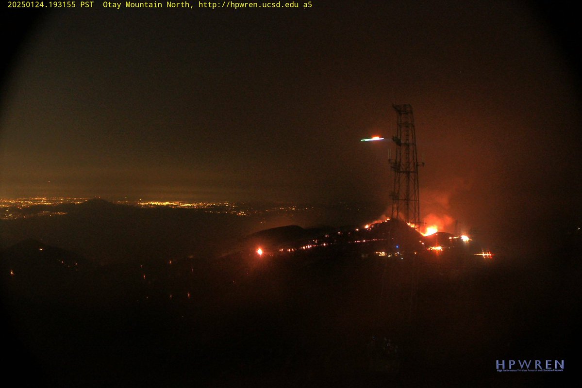 Border2Fire Night Ops Aircraft Assisting.Helco Copter 4AS.Helitanker 8PJ, CalFire Copter 602