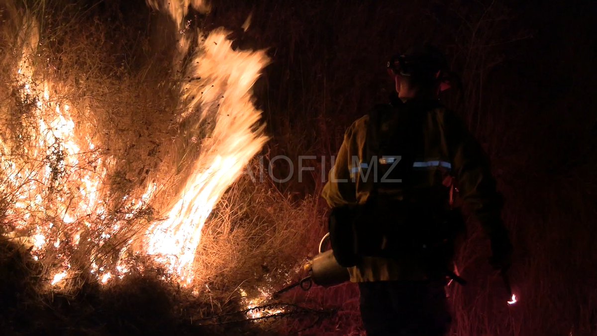 Crockett, CA: Multiple agencies in Contra Costa County responded to a large vegetation fire along San Pablo Ave near Cummings Skyway in the Crockett-Rodeo area. Firefighters reported the fire to have moderate rate of spread due to winds. Firefighters have forward progress stopped