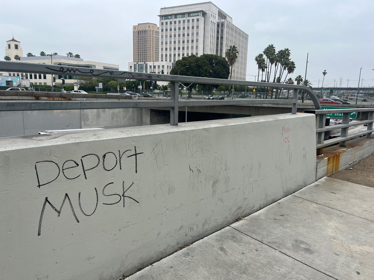 Vandalism outside the Federal Detention Center in downtown Los Angeles.  Much of the graffiti is anti ICE, police, and @elonmusk