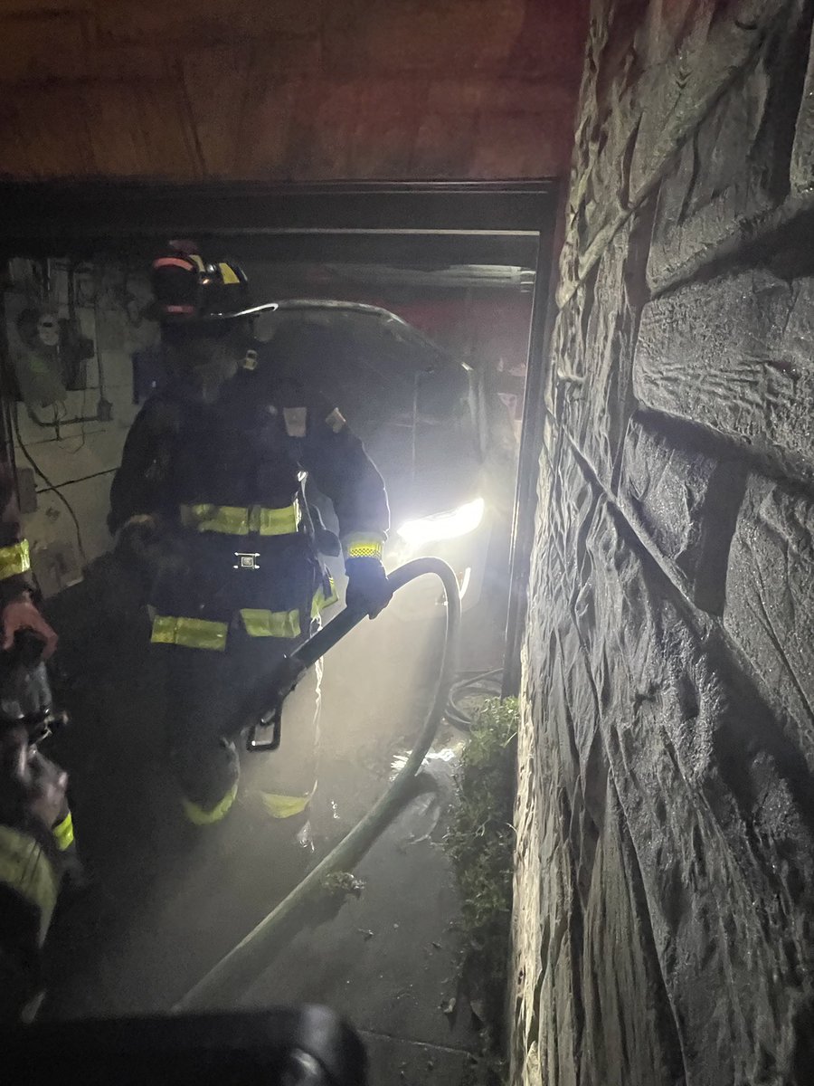 The San Francisco Fire Department is currently on the scene of a working structure fire at 36 Pond St. This fire is confined to a two-story single-family dwelling and has not extended to adjacent buildings. 