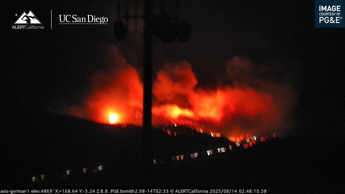 KingFire Aircraft Assisting.ANF Fire Watch 51. LACoFD Copters 19, 22.KCFD Copter 409. VCFD (QRF) Helitanker 40.The Fire is still Threatening to jump the I-5 