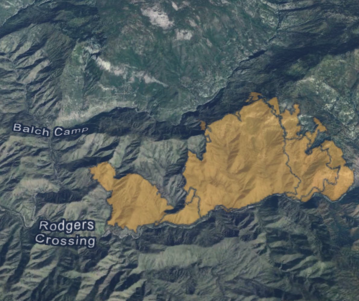 Cal Fire Intel 461 has Mapped the GarnetFire at 6,483 acres.The Eastern Flank is backing down into a Different Drainage its the last one before it reaches Garlic Spur. 