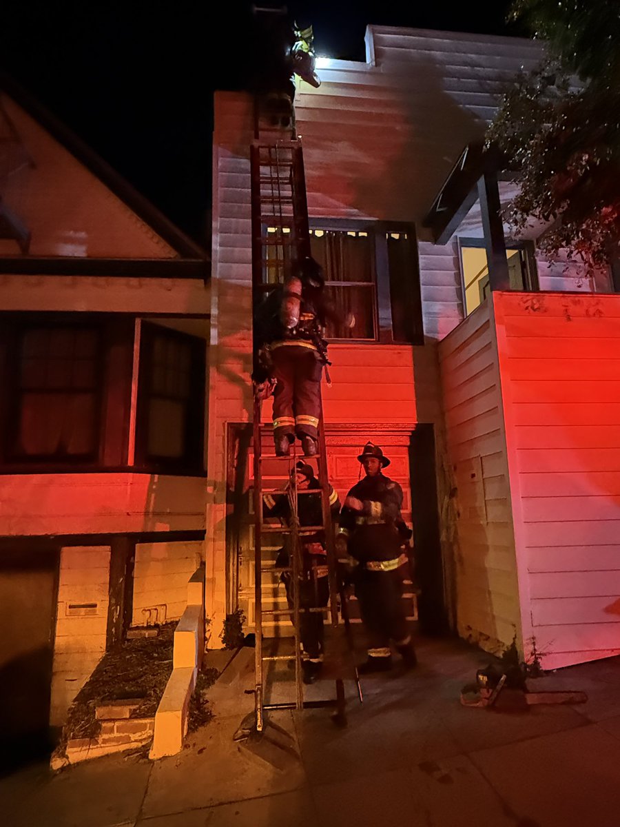The San Francisco Fire Department is currently on the scene of a structure fire in the 300 block of Winfield. Firefighters responded quickly to the fire, making an aggressive interior attack to the rear of the home and extinguishing the fire.