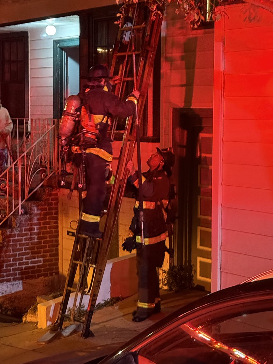 The San Francisco Fire Department is currently on the scene of a structure fire in the 300 block of Winfield. Firefighters responded quickly to the fire, making an aggressive interior attack to the rear of the home and extinguishing the fire. 